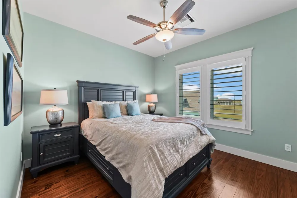 25102 Sausalito Drive Galveston, TX 77554