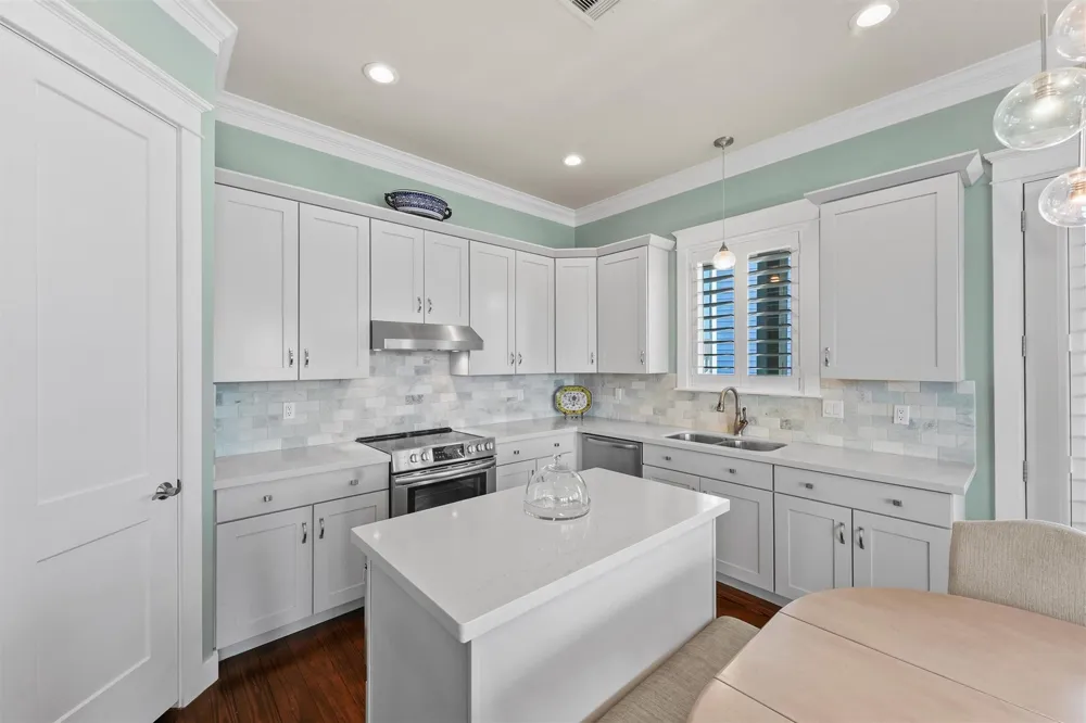 25102 Sausalito Drive Galveston, TX 77554