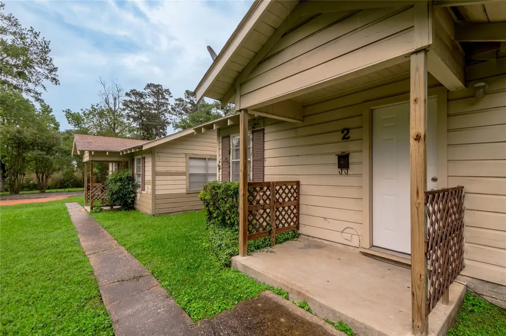 700 Gray Street #2 Huntsville, TX 77320