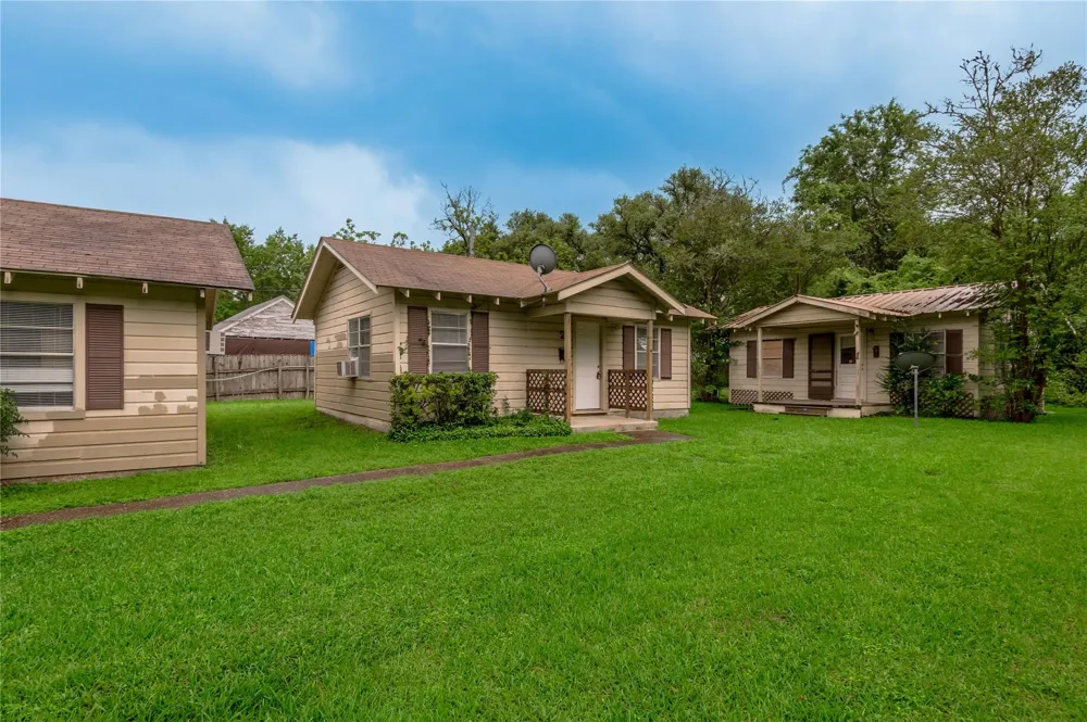 700 Gray Street #2 Huntsville, TX 77320