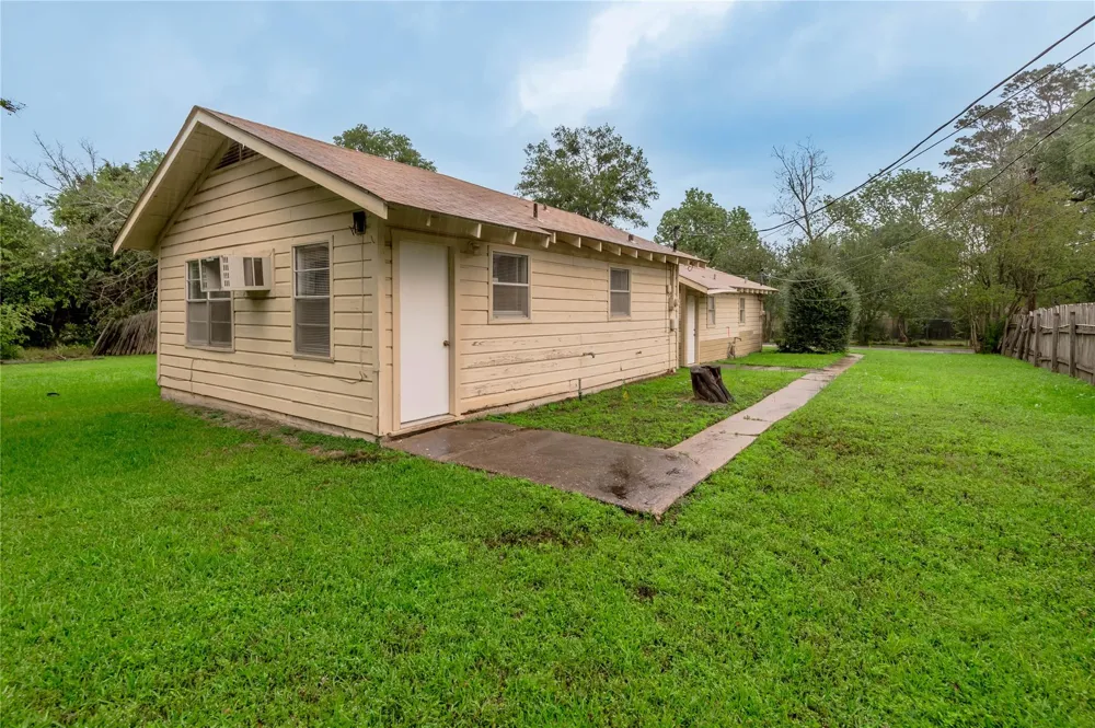700 Gray Street #2 Huntsville, TX 77320