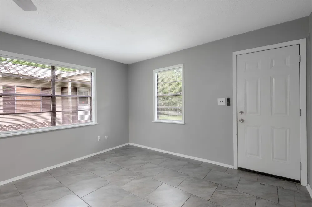 700 Gray Street #2 Huntsville, TX 77320