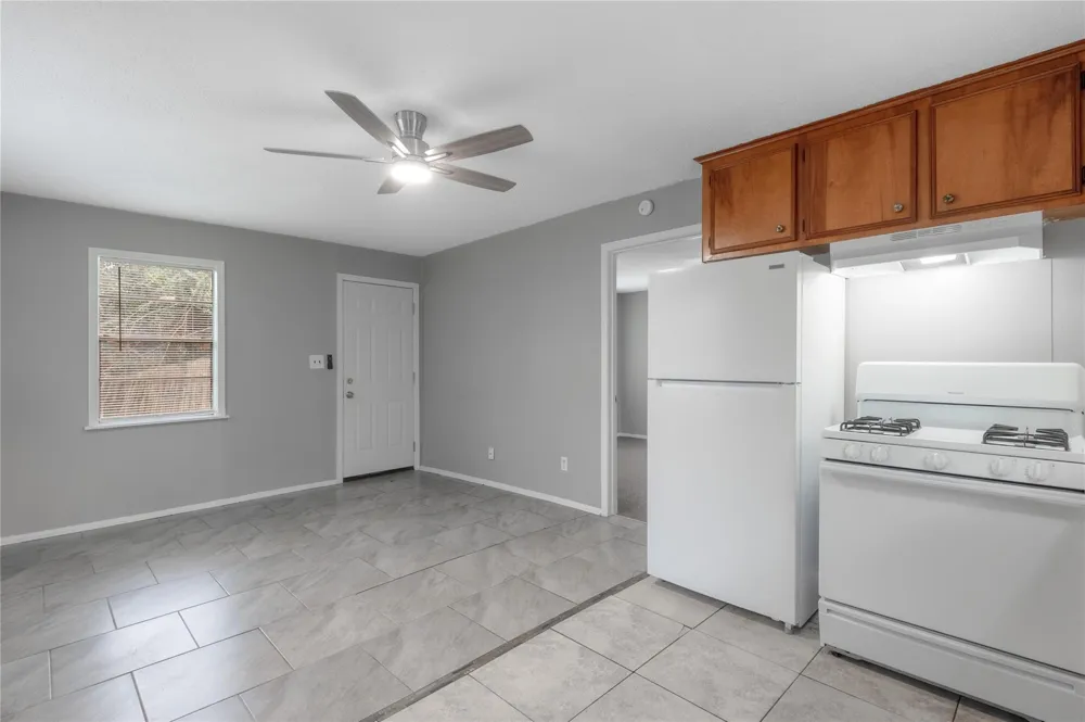 700 Gray Street #2 Huntsville, TX 77320