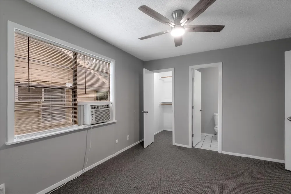 700 Gray Street #2 Huntsville, TX 77320