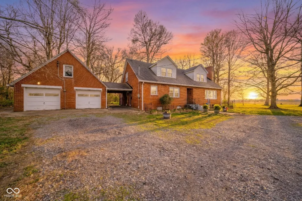 11910 S County Road 800 W Daleville, IN 47334