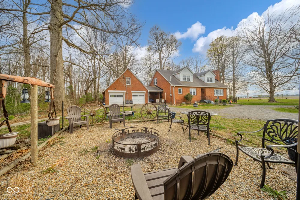 11910 S County Road 800 W Daleville, IN 47334