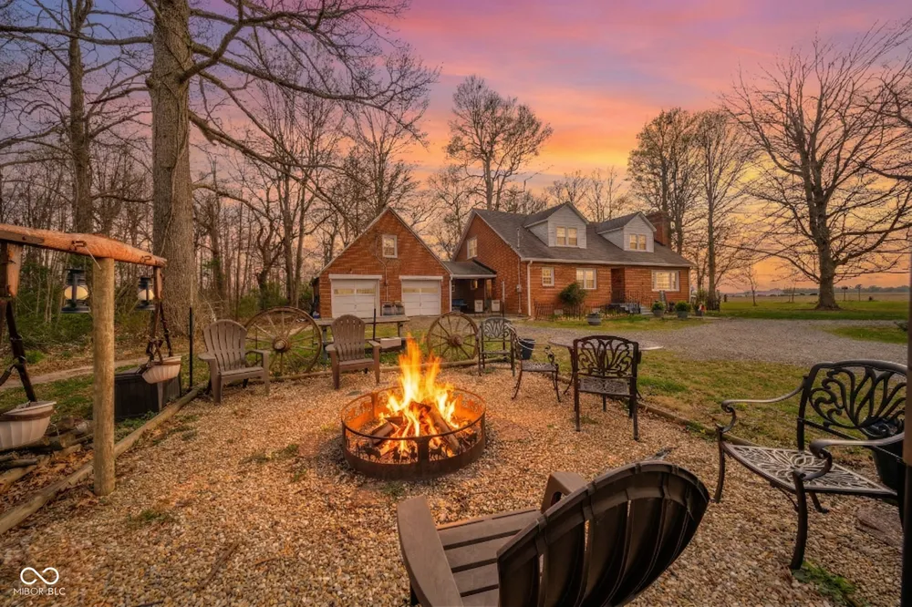 11910 S County Road 800 W Daleville, IN 47334