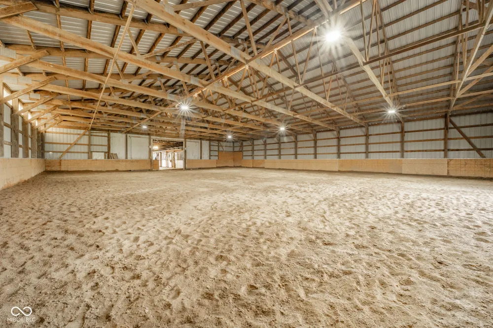 11910 S County Road 800 W Daleville, IN 47334