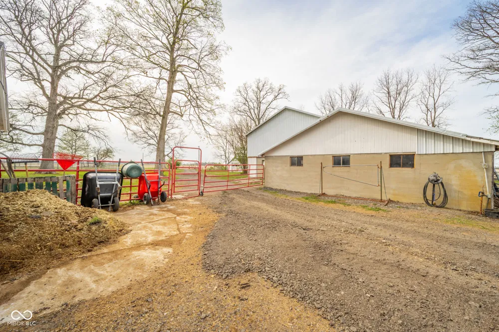 11910 S County Road 800 W Daleville, IN 47334
