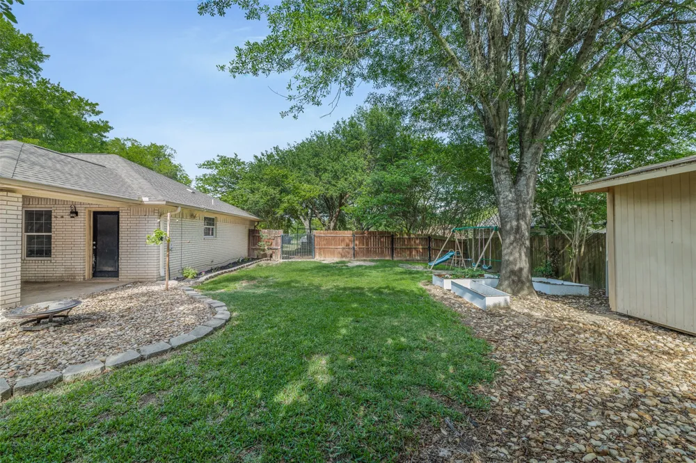 705 Palmer Street Rockdale, TX 76567