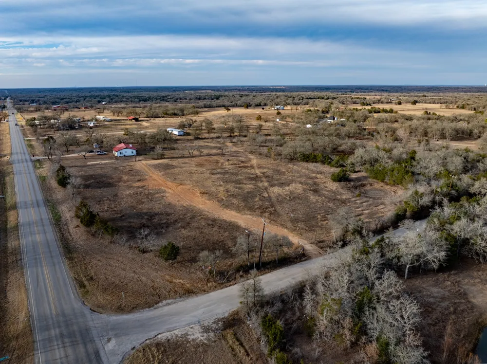 1056 High Grove Road Cedar Creek, TX 78612