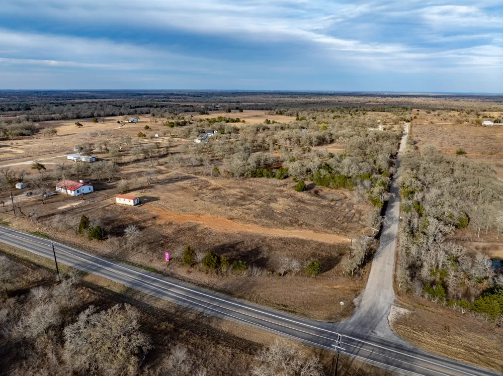 1056 High Grove Road Cedar Creek, TX 78612