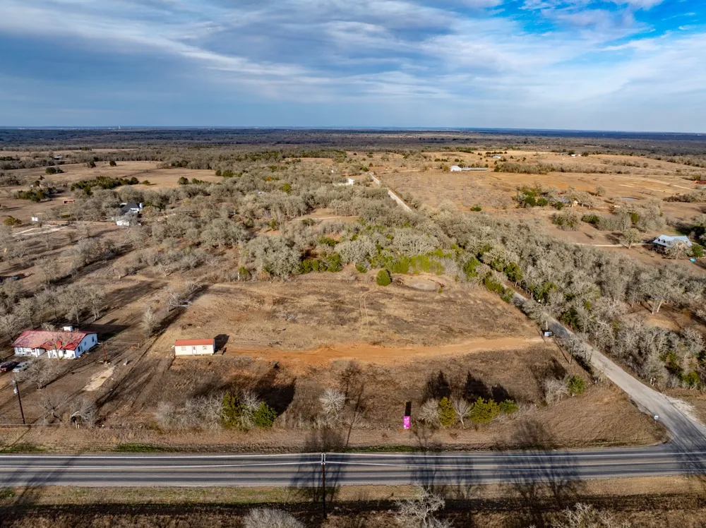 1056 High Grove Road Cedar Creek, TX 78612