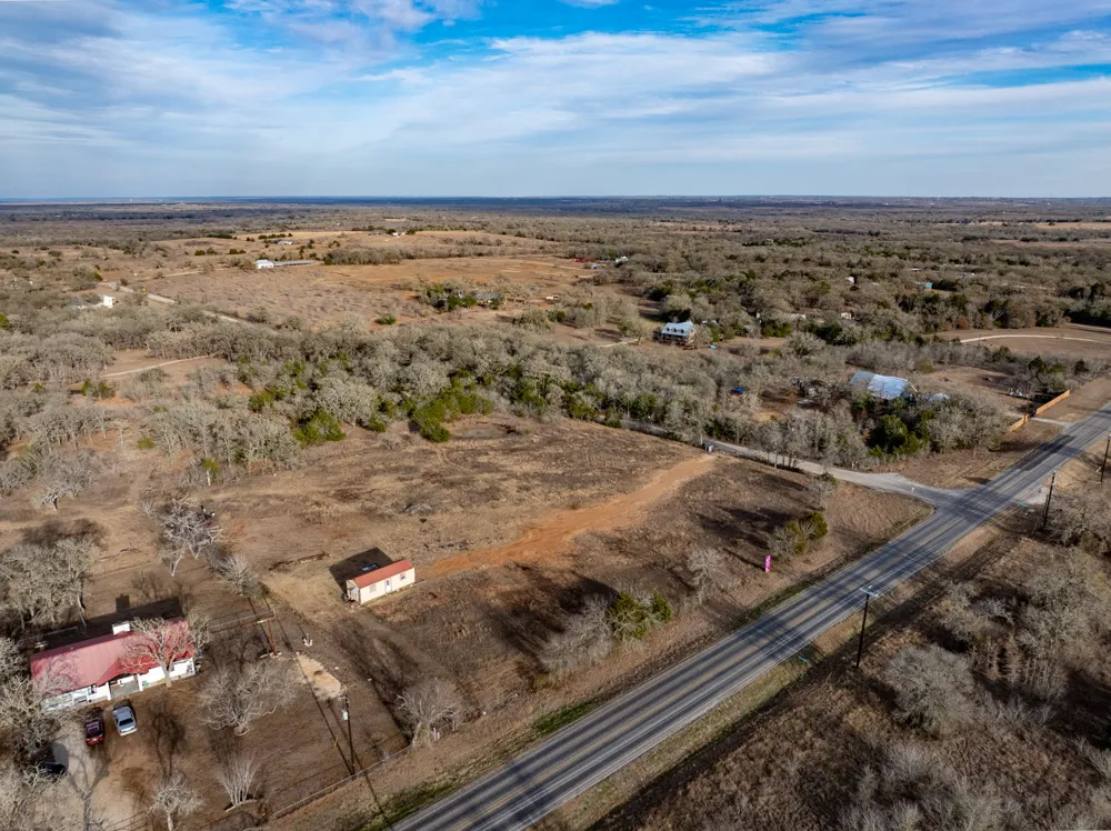 1056 High Grove Road Cedar Creek, TX 78612