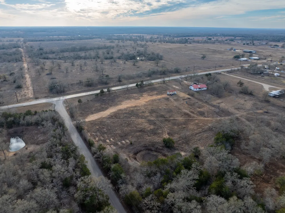 1056 High Grove Road Cedar Creek, TX 78612