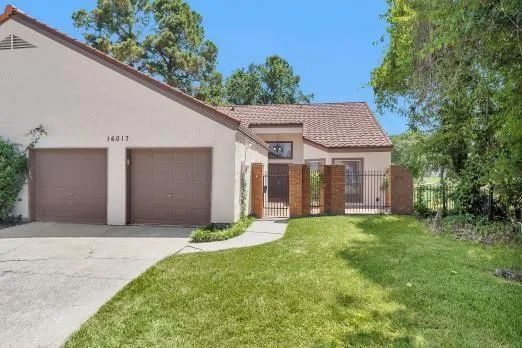 16017 Golf Club Drive Crosby, TX 77532