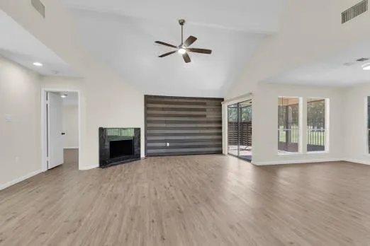16017 Golf Club Drive Crosby, TX 77532