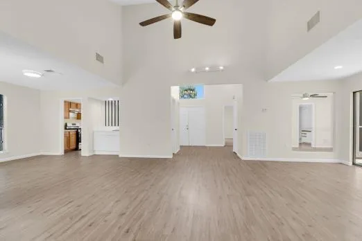16017 Golf Club Drive Crosby, TX 77532