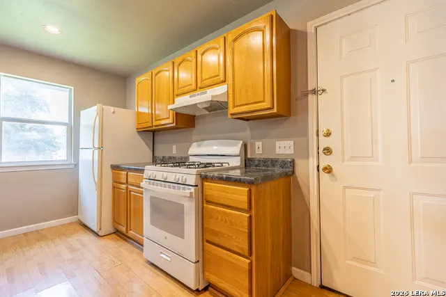 3727 Aragon Dr San Antonio, TX 78211