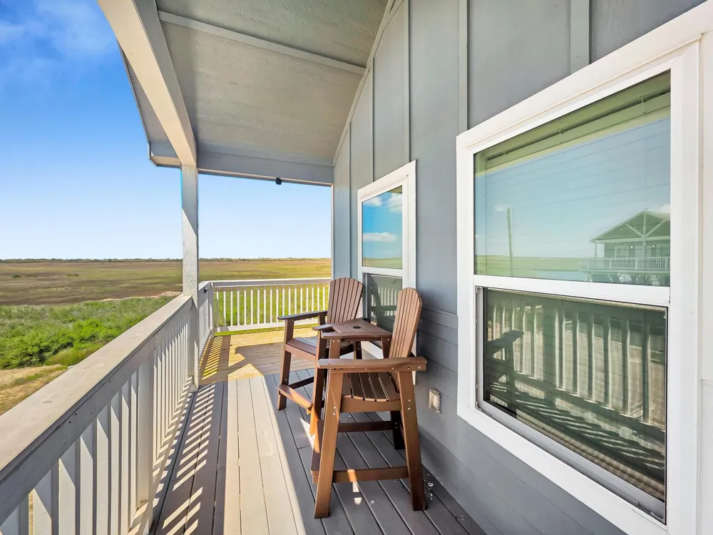 1094 Shady Lane Gilchrist, TX 77617