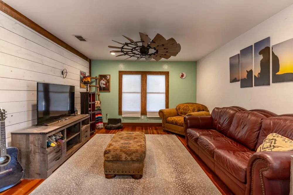 3971 Us Highway 77 S Hallettsville, TX 77964