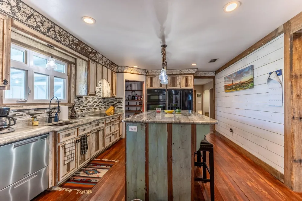 3971 Us Highway 77 S Hallettsville, TX 77964