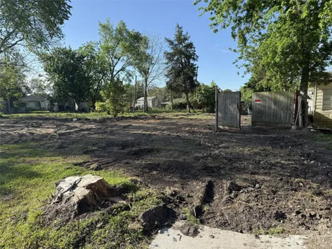 1616 Red Bluff Court