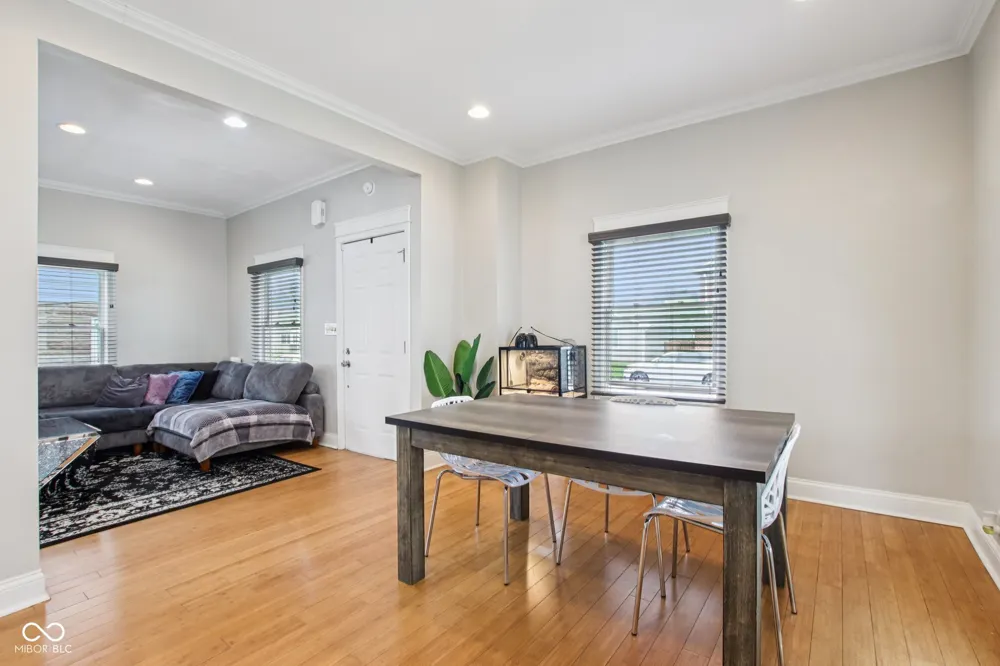 142 S 4th Avenue Beech Grove, IN 46107