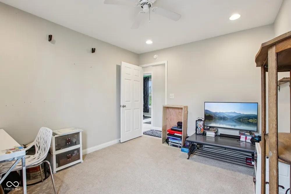 142 S 4th Avenue Beech Grove, IN 46107