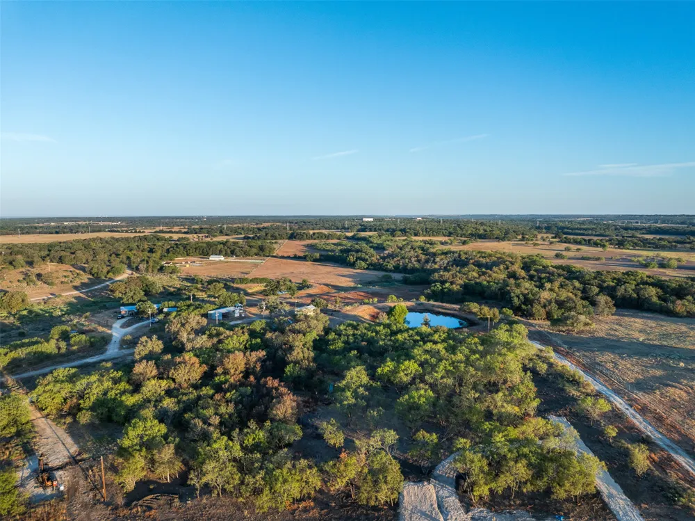 3270 Fm 671 Luling, TX 78648