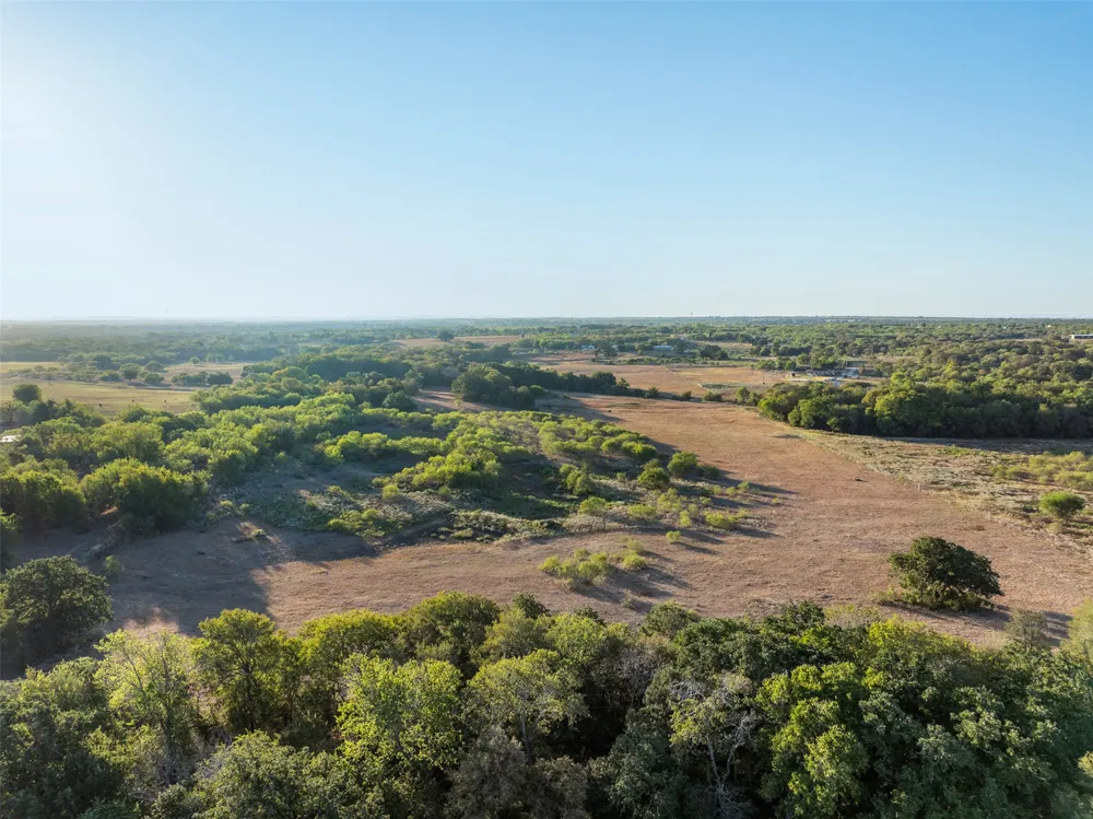 3270 Fm 671 Luling, TX 78648