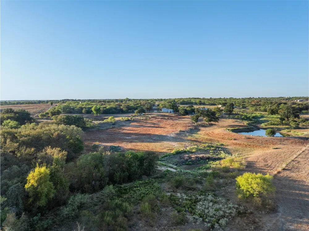 3270 Fm 671 Luling, TX 78648