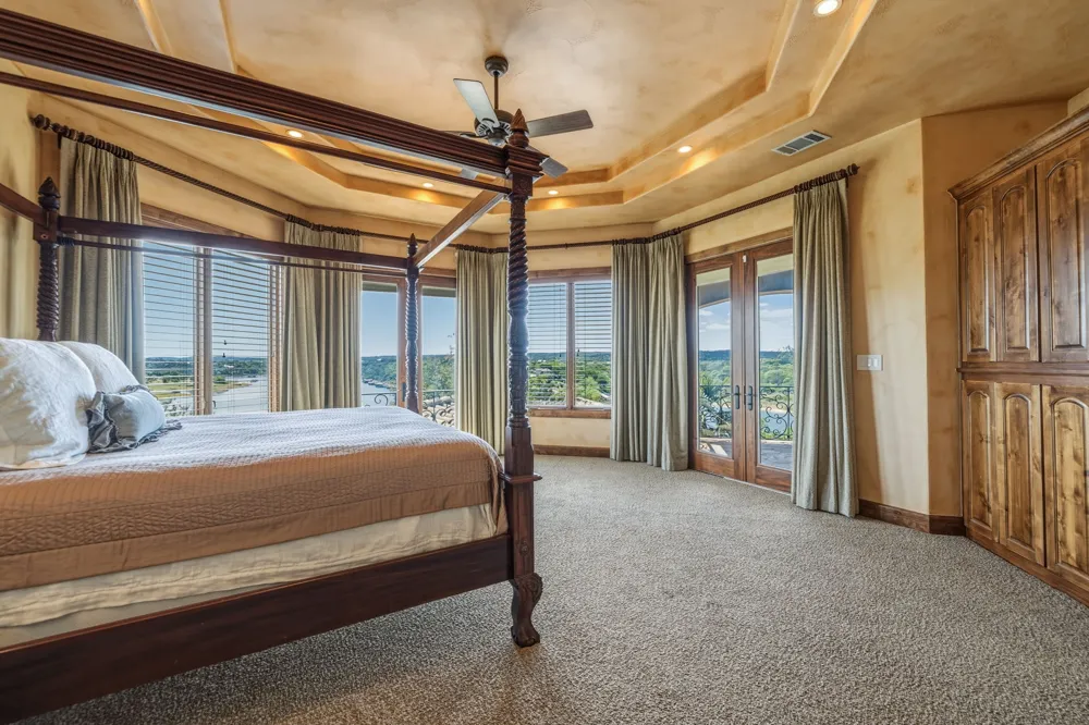 25110 River Road Spicewood, TX 78669