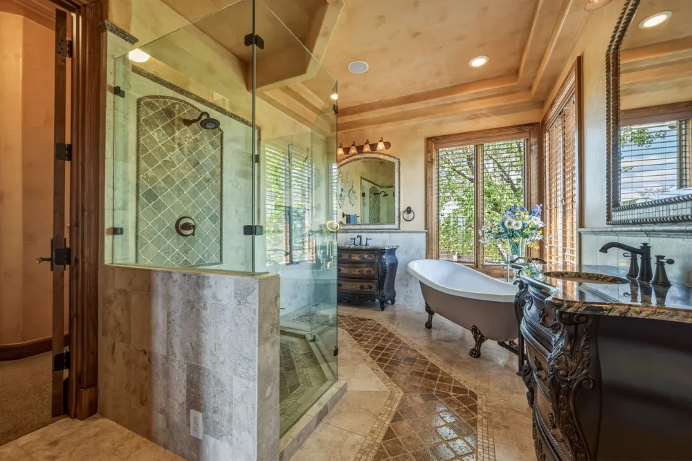 25110 River Road Spicewood, TX 78669