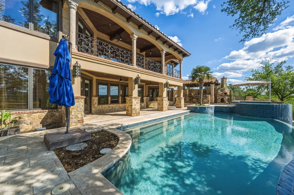 25110 River Road Spicewood, TX 78669
