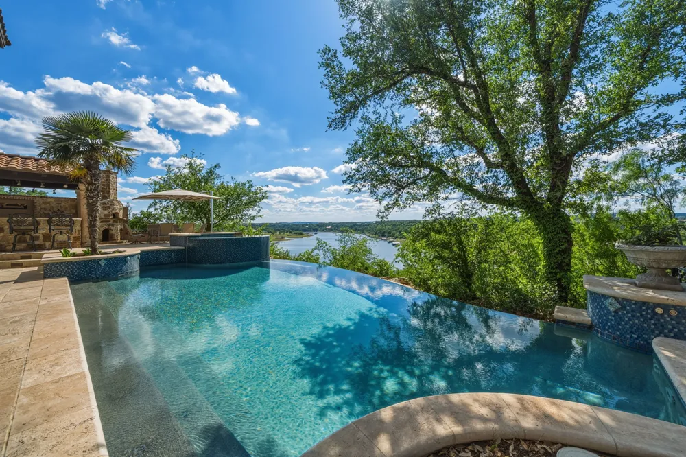 25110 River Road Spicewood, TX 78669