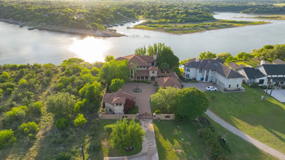 25110 River Road Spicewood, TX 78669