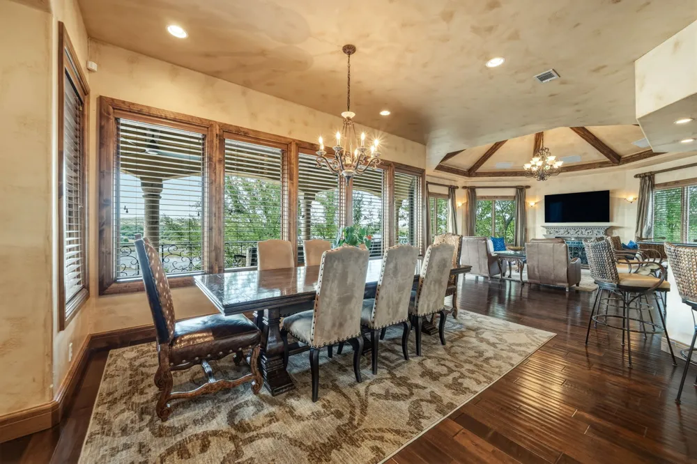 25110 River Road Spicewood, TX 78669