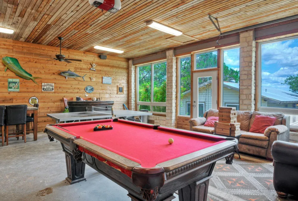 8007 Sharon Road Volente, TX 78641