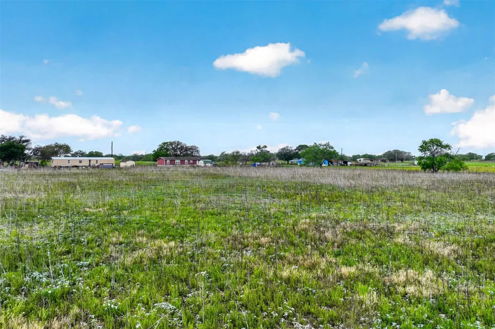 1763 Fm 108 Smiley, TX 78159