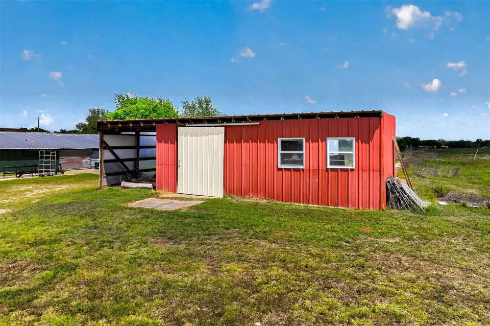 1763 Fm 108 Smiley, TX 78159