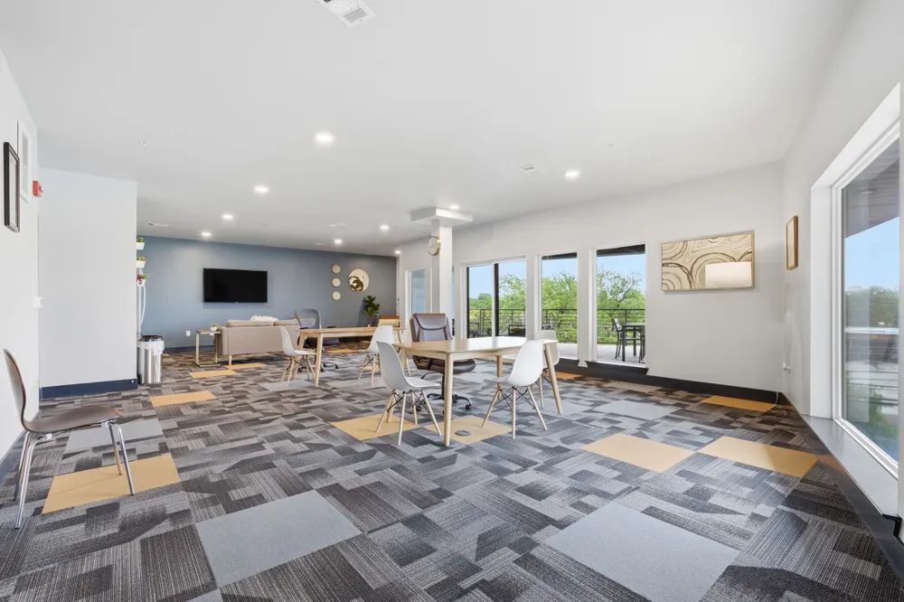 6444 Burnet Road #403 Austin, TX 78757