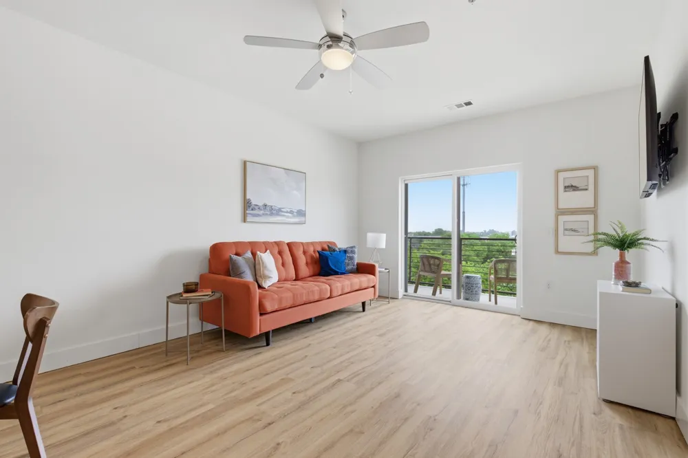6444 Burnet Road #403 Austin, TX 78757