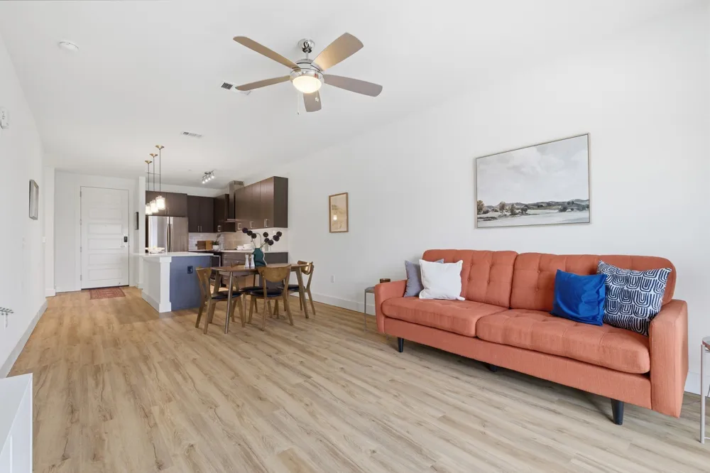 6444 Burnet Road #403 Austin, TX 78757