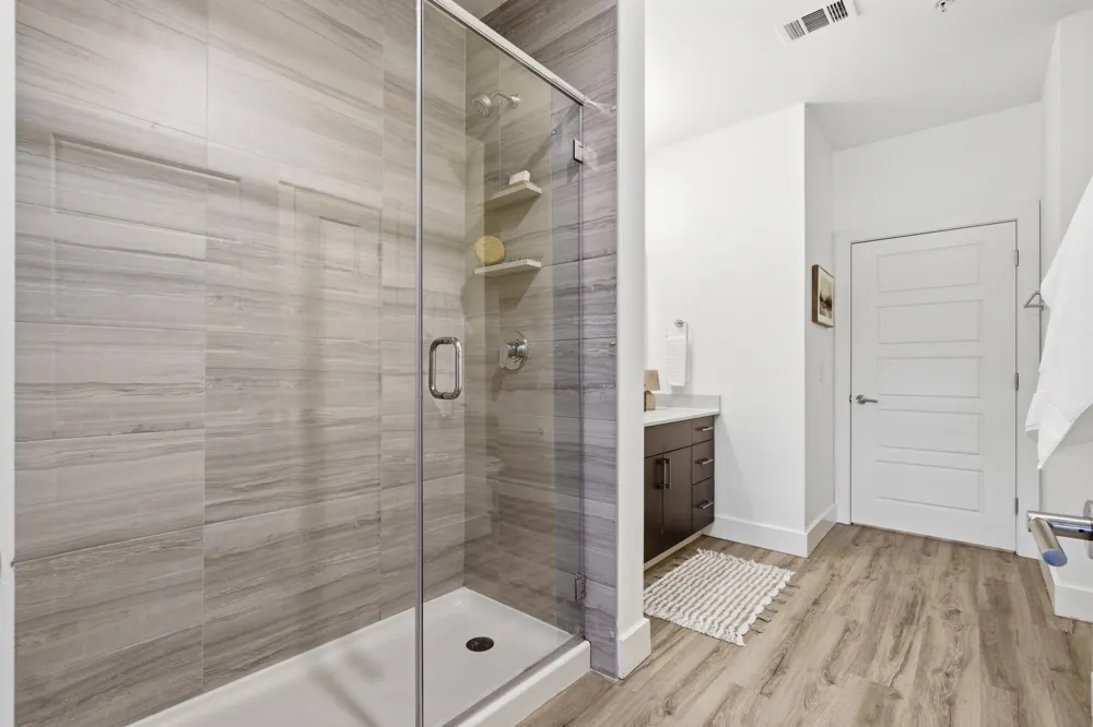 6444 Burnet Road #403 Austin, TX 78757