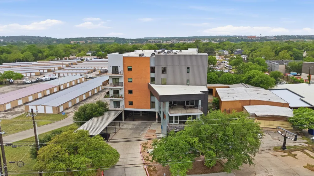 6444 Burnet Road #403 Austin, TX 78757