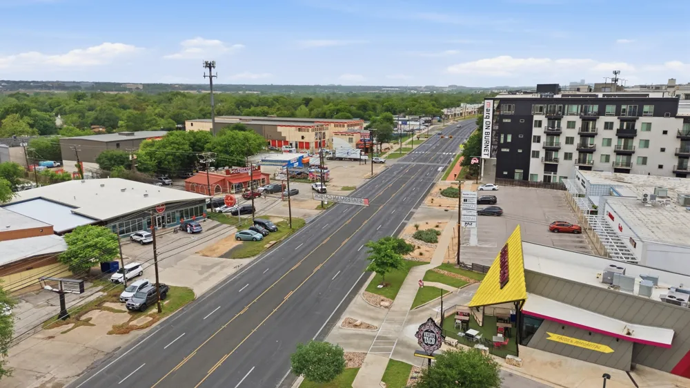 6444 Burnet Road #403 Austin, TX 78757