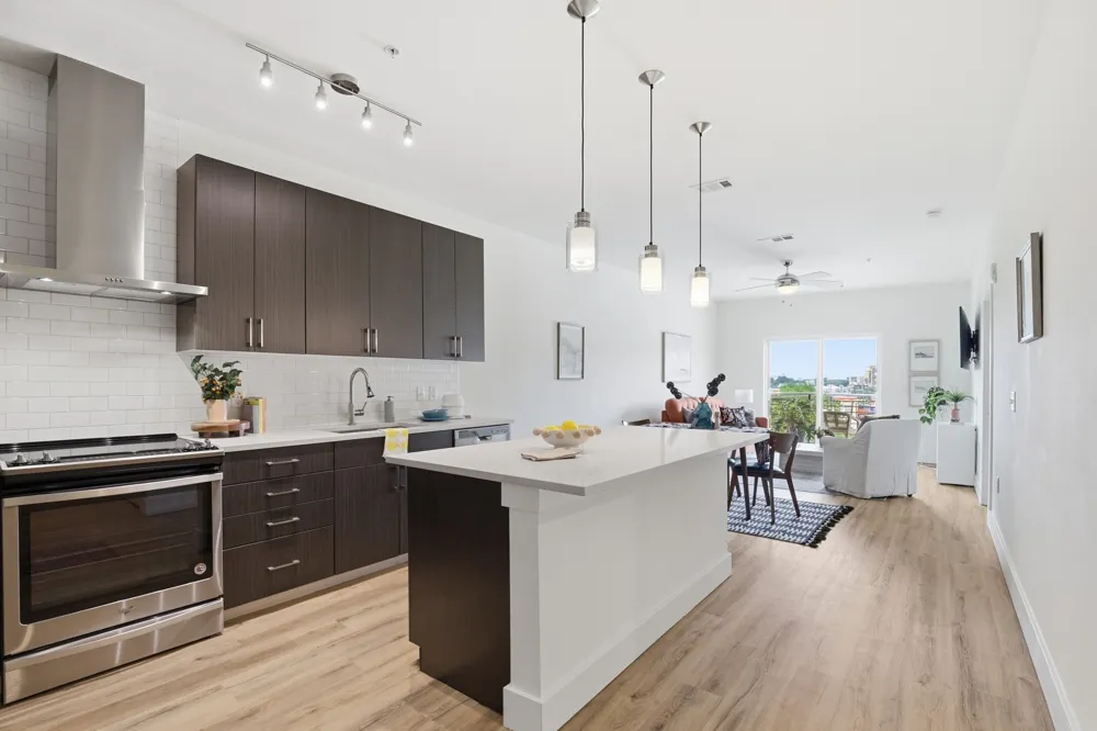 6444 Burnet Road #403 Austin, TX 78757