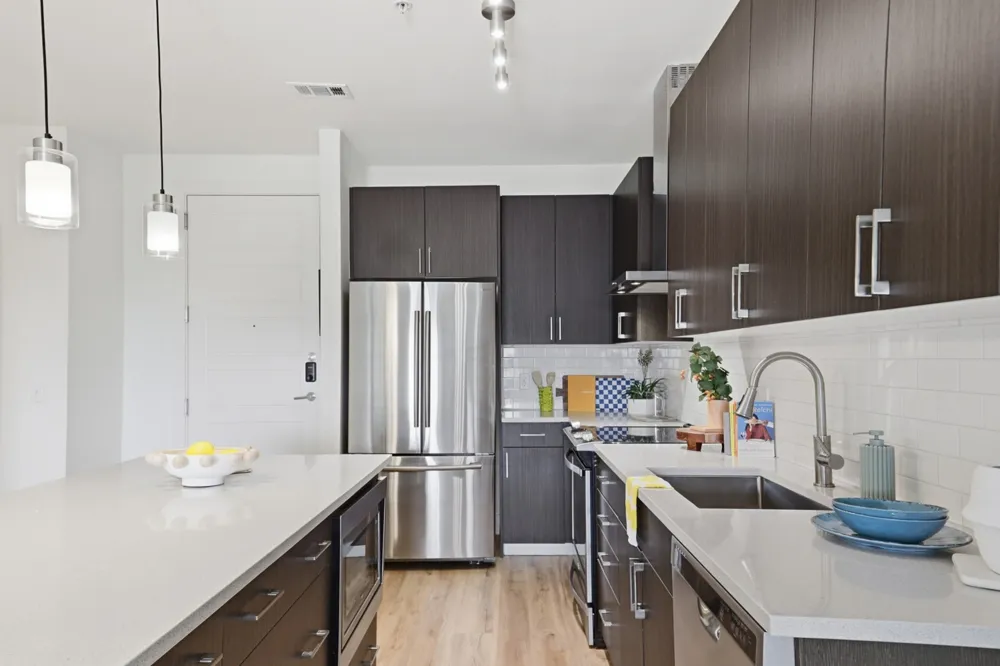 6444 Burnet Road #403 Austin, TX 78757