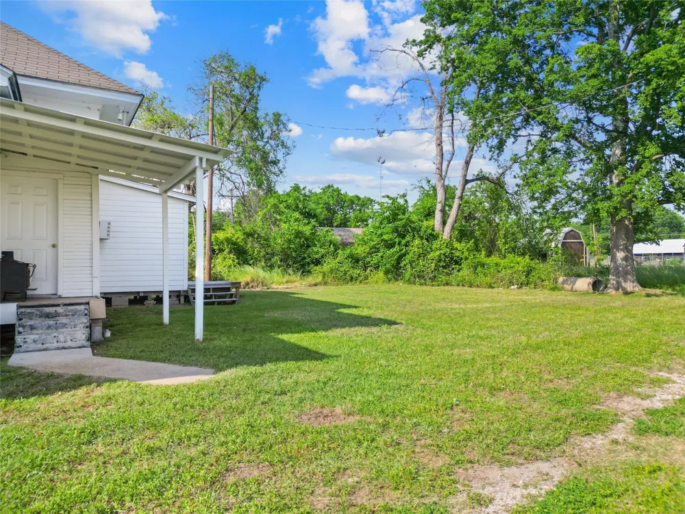 327 S Robb Street Trinity, TX 75862